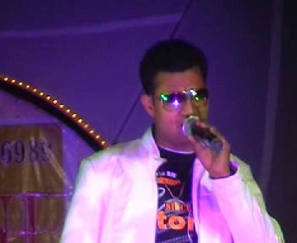 professional male singer ahmedabad